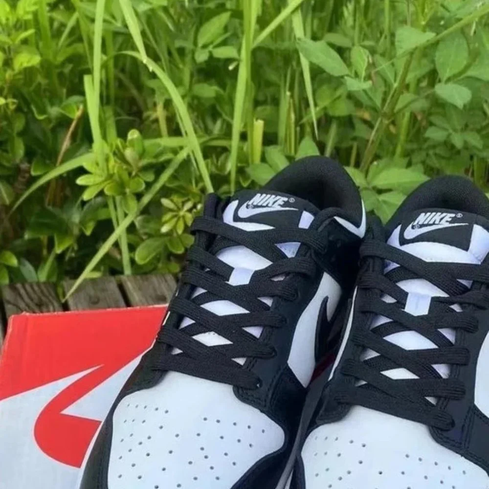 Nike Dunk Low Black and White Panda sneakers - Picture 3 of 5